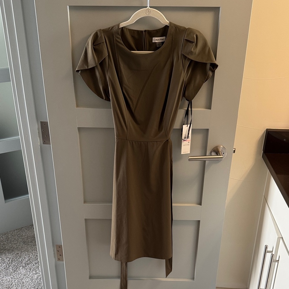 NWT Calvin Klein Olive Dress - Size 10 - Picture 2 of 9